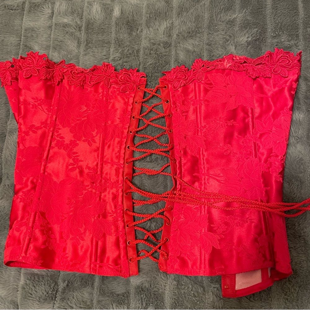 RED CORSET 🌹❤️